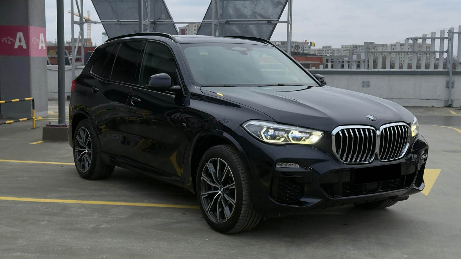 BMW X5 2020 Mild Hybrid M Sport - exterior front